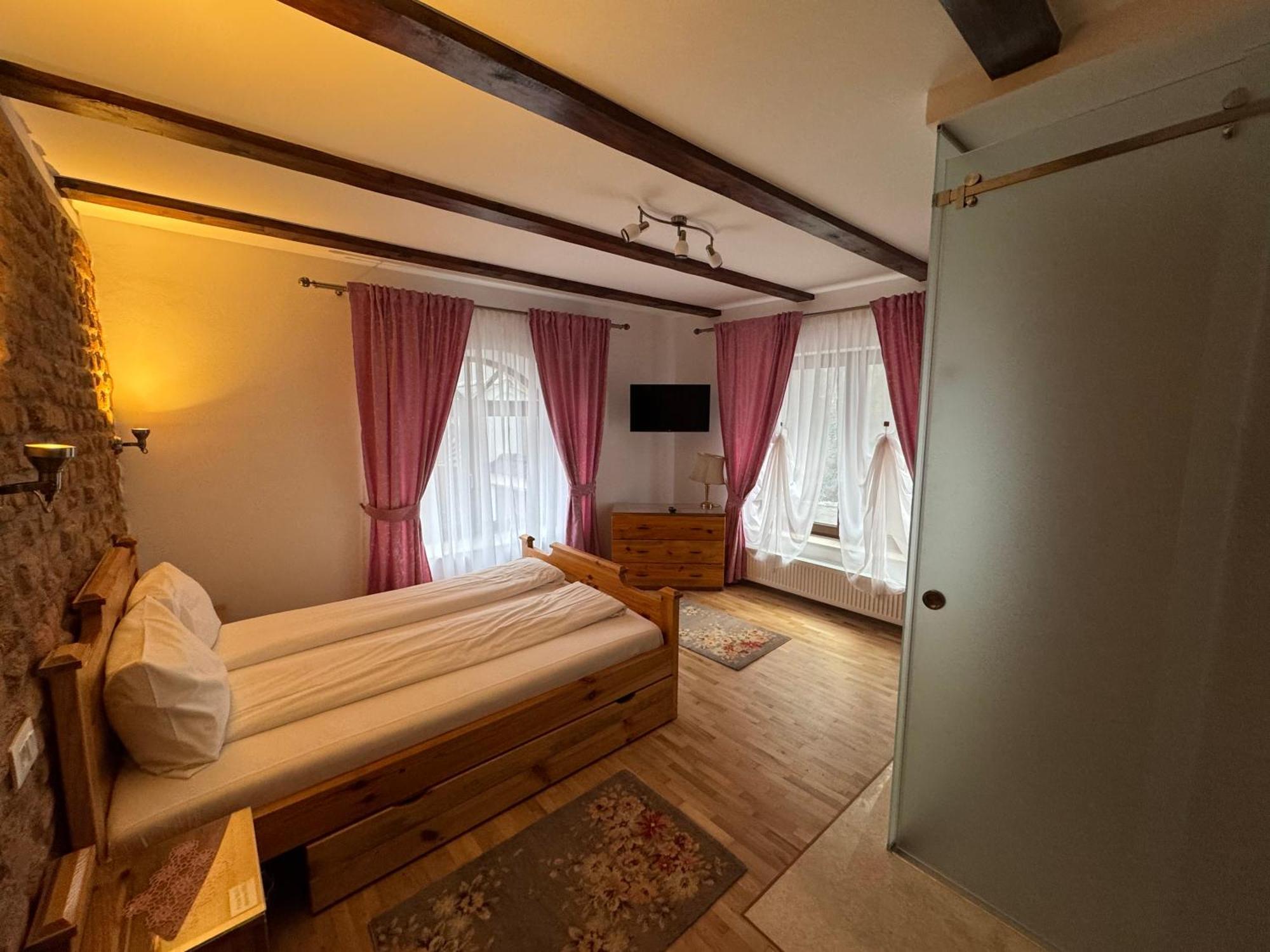 Tălmaciu 卡萨斯特凡旅馆酒店 外观 照片