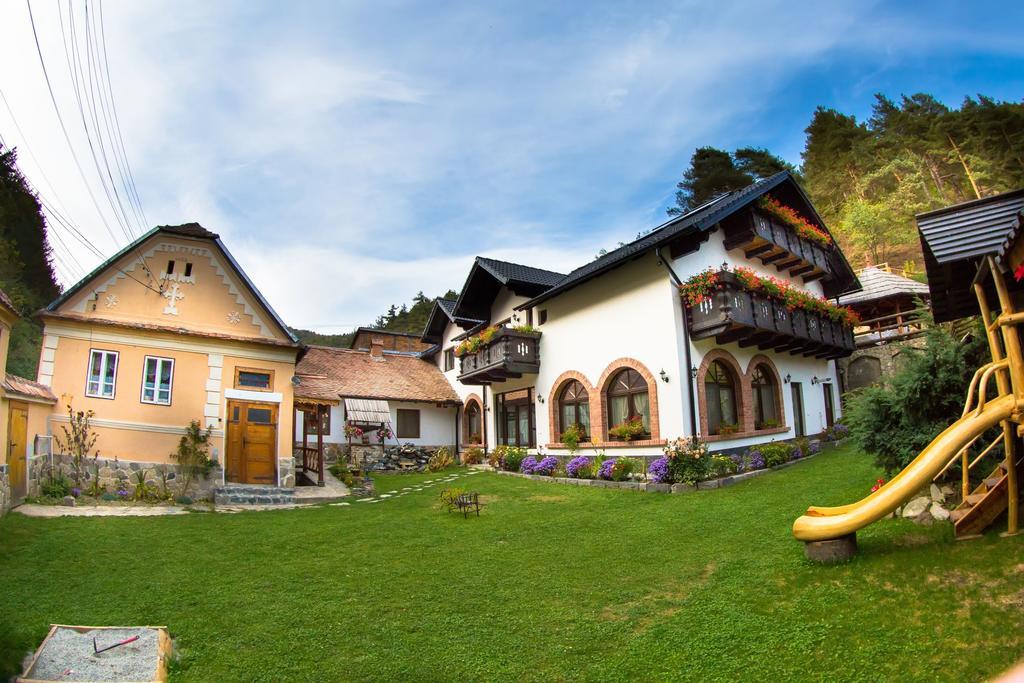 Tălmaciu 卡萨斯特凡旅馆酒店 外观 照片