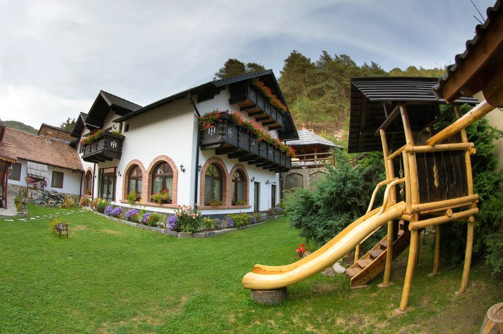 Tălmaciu 卡萨斯特凡旅馆酒店 外观 照片